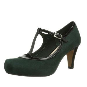 Clarks Women's Chorus Thrill Ankle Strap